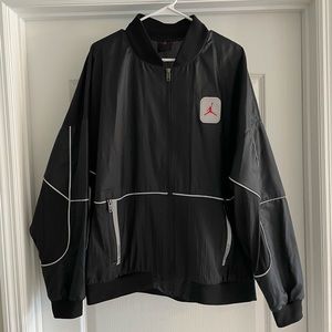 Nike Air Jordan AJ5 Legacy Windbreaker Jacket Black Red Mens CU1666-010